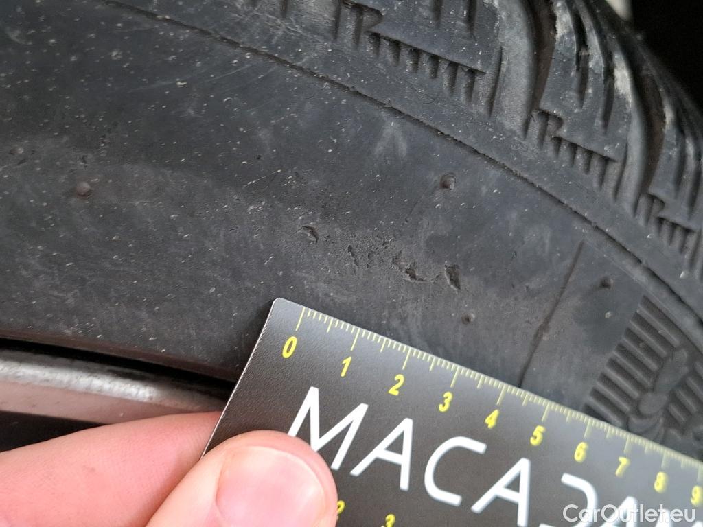  Bmw  Serie 1 BMW Série 1 / 2019 / 5P / Berline 1.5 116D DKG7 Business Design #8