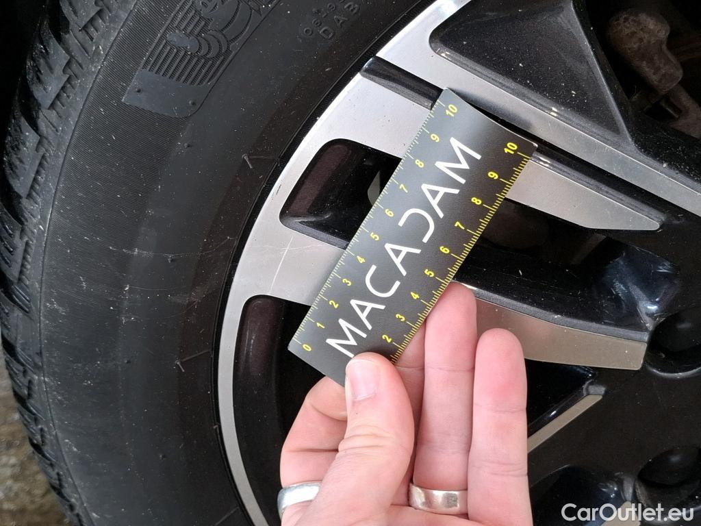  Peugeot  208  Allure Pack 1.2 PureTech 100CV BVA8 E6d #13