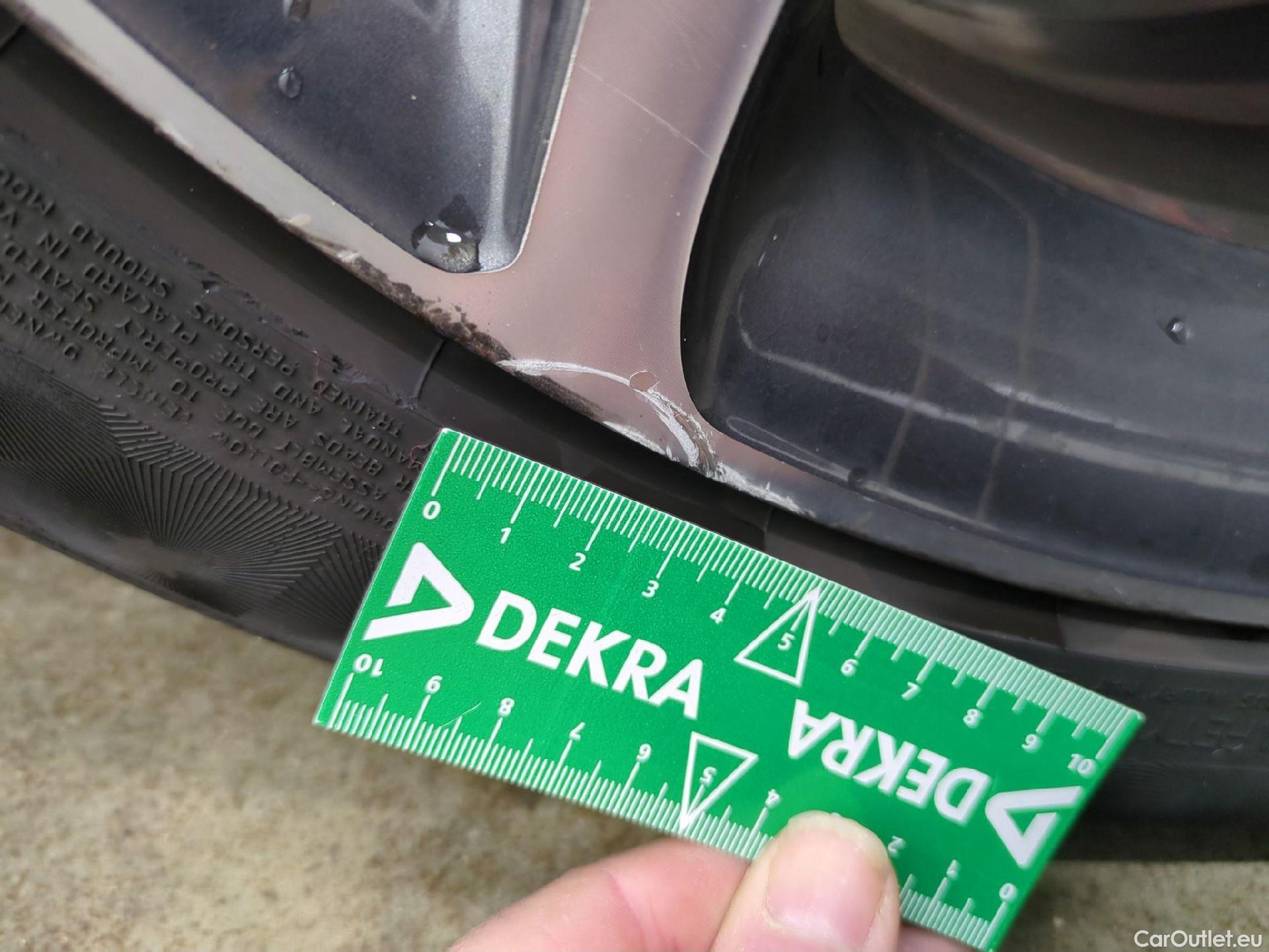  KIA  XCeed KIA  / 2019 / 5P / Crossover 1.6 CRDI 136 ISG LAUNCH EDITION #23