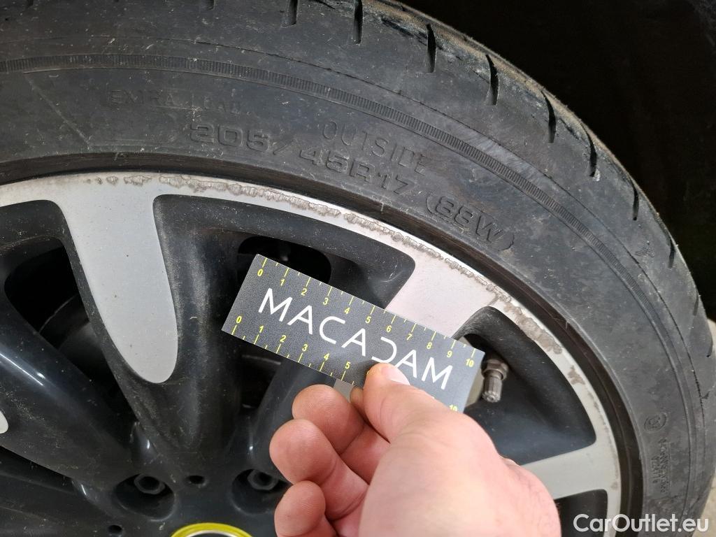  Mini  Mini   / 2014 / 3P / Berline Cooper SE Finition Yours 184 ch BVA #17