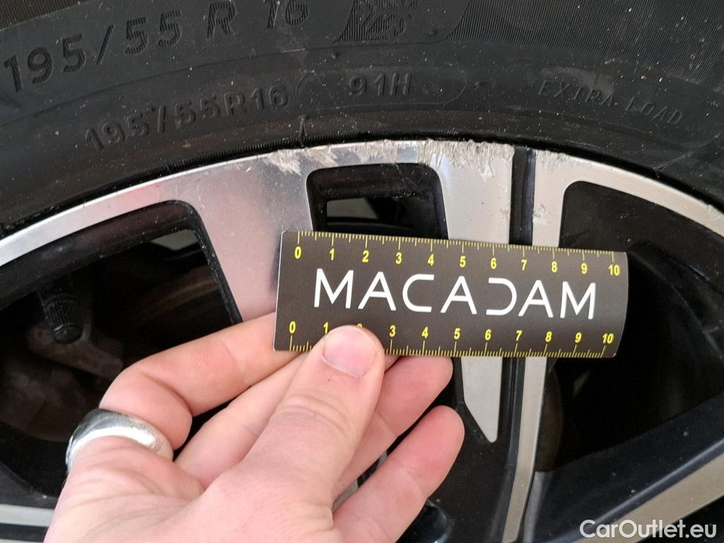  Peugeot  208  Allure Pack 1.2 PureTech 100CV BVA8 E6d #10