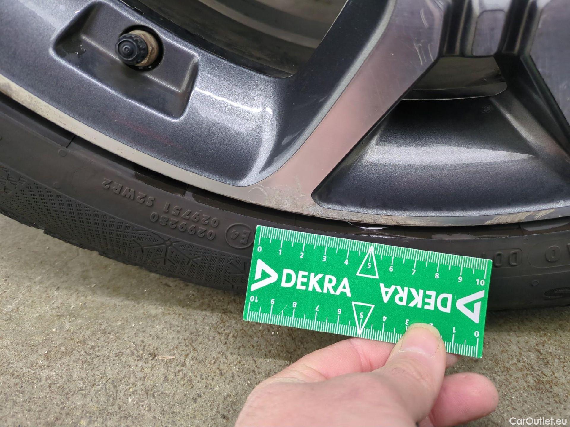  KIA  XCeed KIA  / 2019 / 5P / Crossover 1.6 CRDI 136 ISG LAUNCH EDITION #17