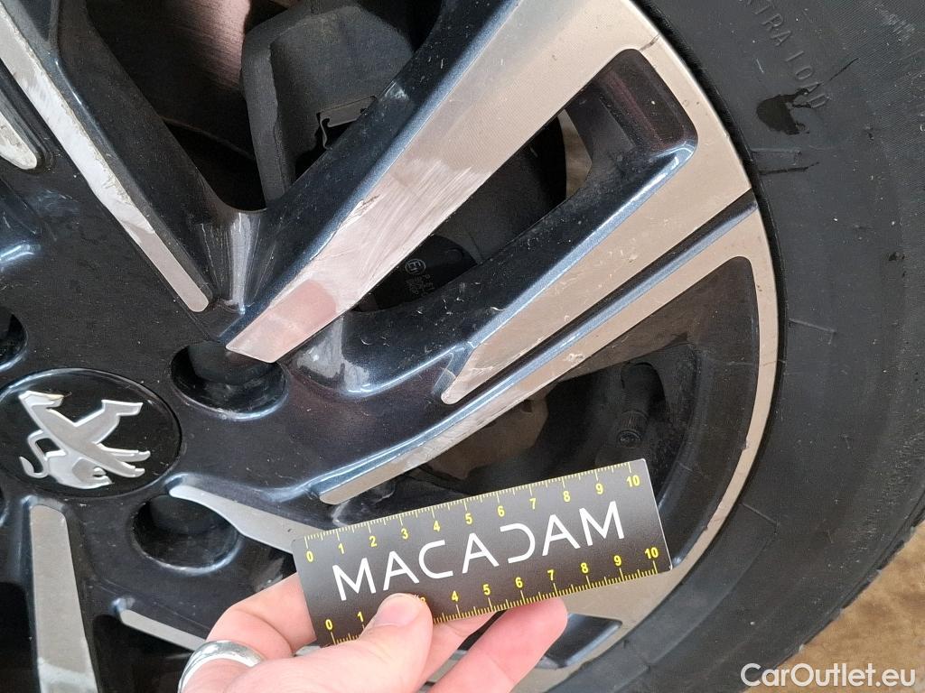  Peugeot  208  Allure Pack 1.2 PureTech 100CV BVA8 E6d #5