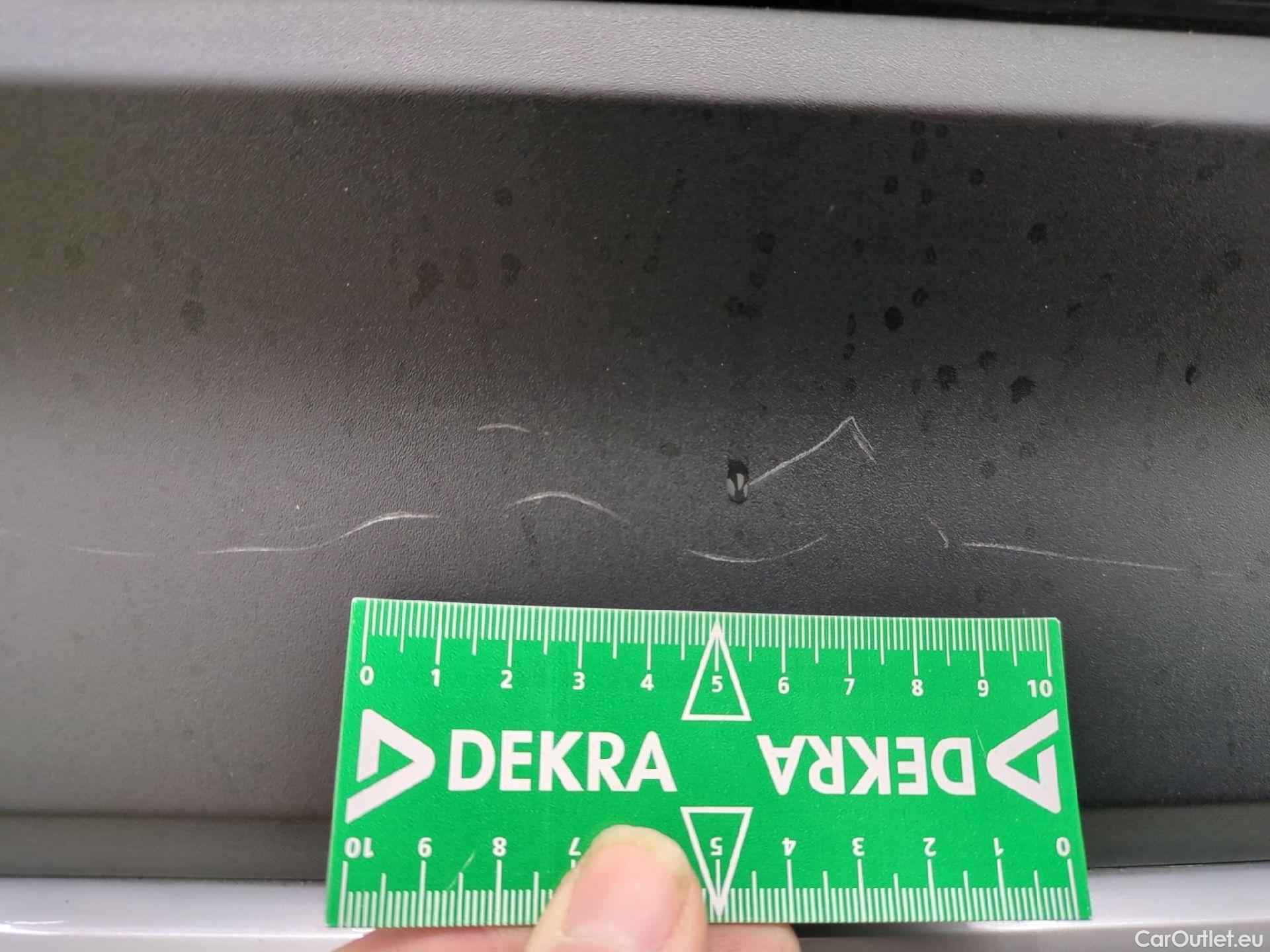  KIA  XCeed KIA  / 2019 / 5P / Crossover 1.6 CRDI 136 ISG LAUNCH EDITION #52