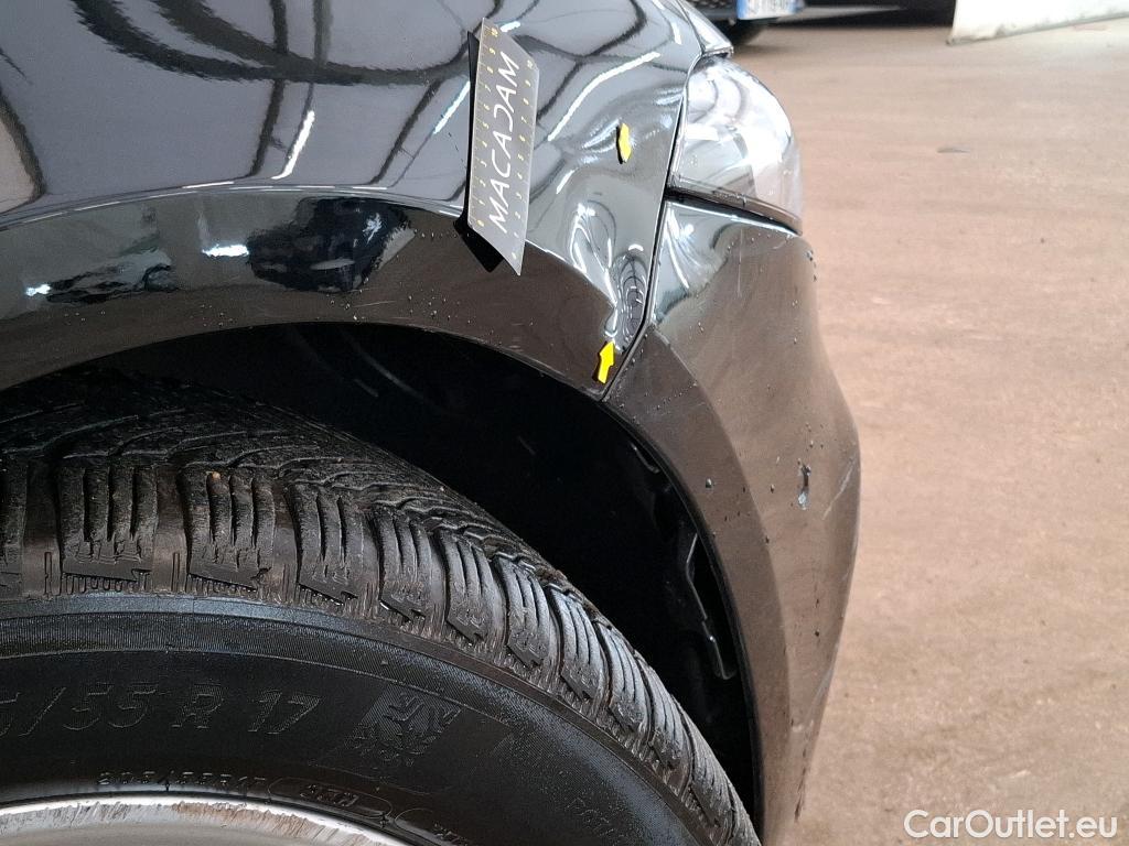  Mercedes  A-Klasse MERCEDES-BENZ Classe A Berline / 2018 / 4P / Berline A 180 d Business Line #11