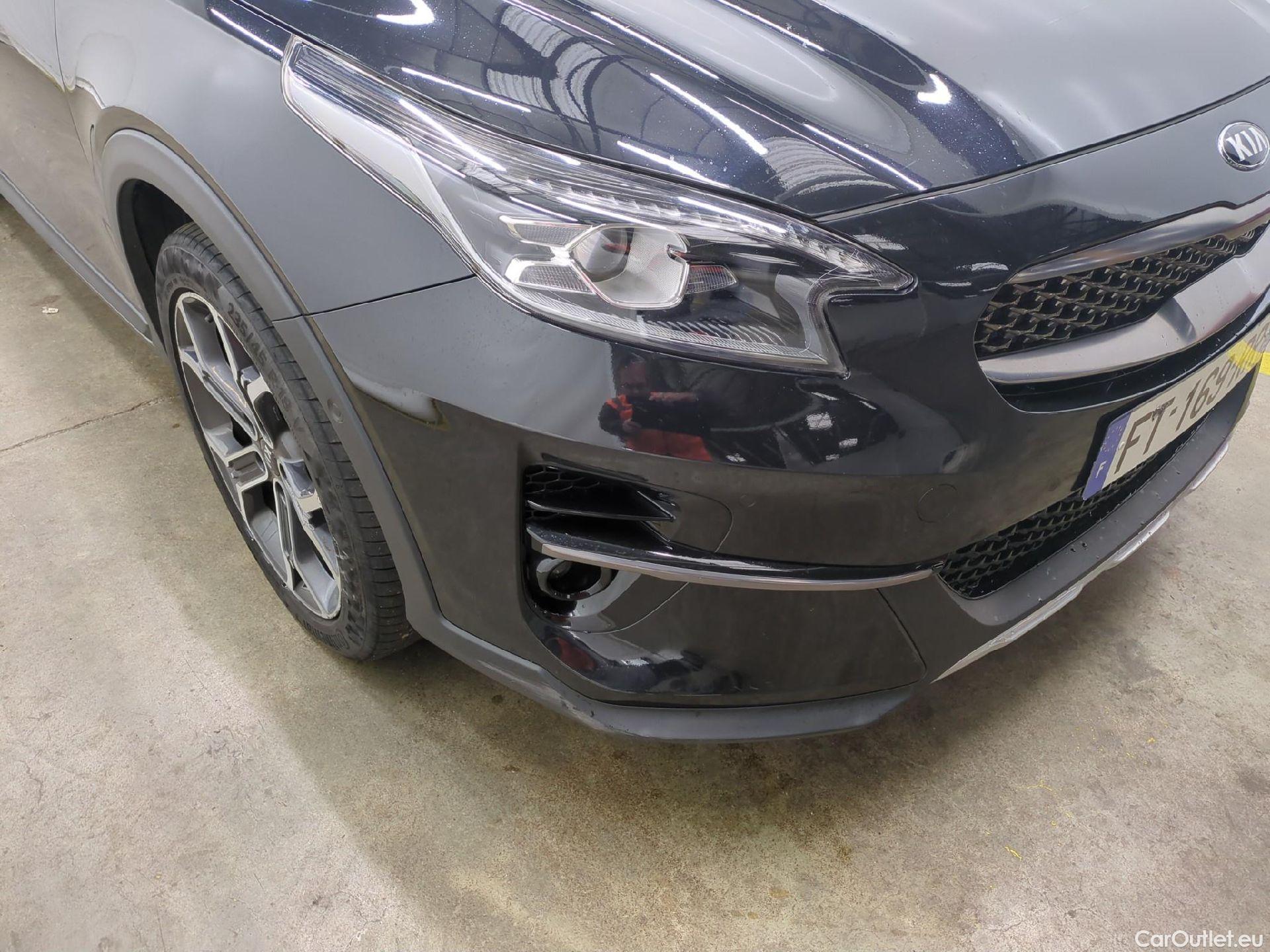  KIA  XCeed KIA  / 2019 / 5P / Crossover 1.6 CRDI 136 ISG LAUNCH EDITION #35