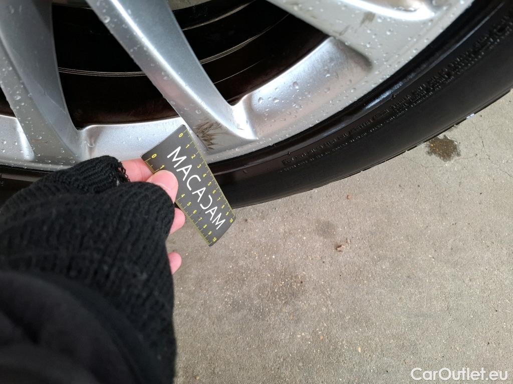  Mercedes  A-Klasse MERCEDES-BENZ Classe A Berline / 2018 / 4P / Berline A 180 d Business Line #42