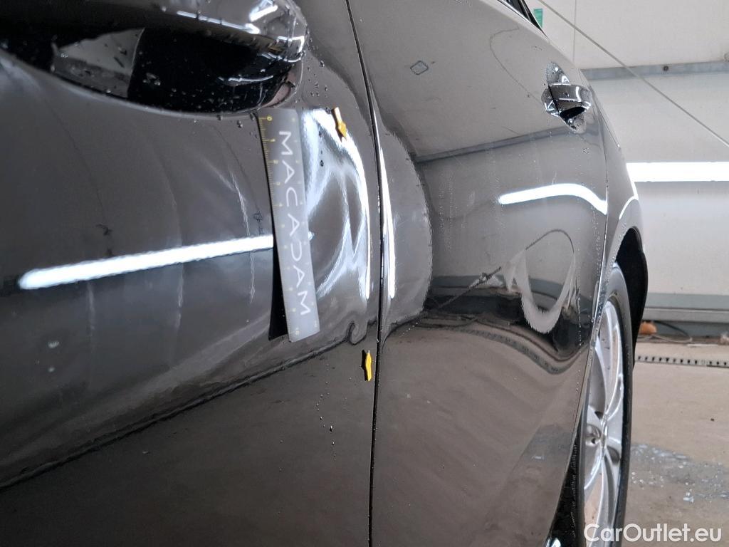  Mercedes  A-Klasse MERCEDES-BENZ Classe A Berline / 2018 / 4P / Berline A 180 d Business Line #14