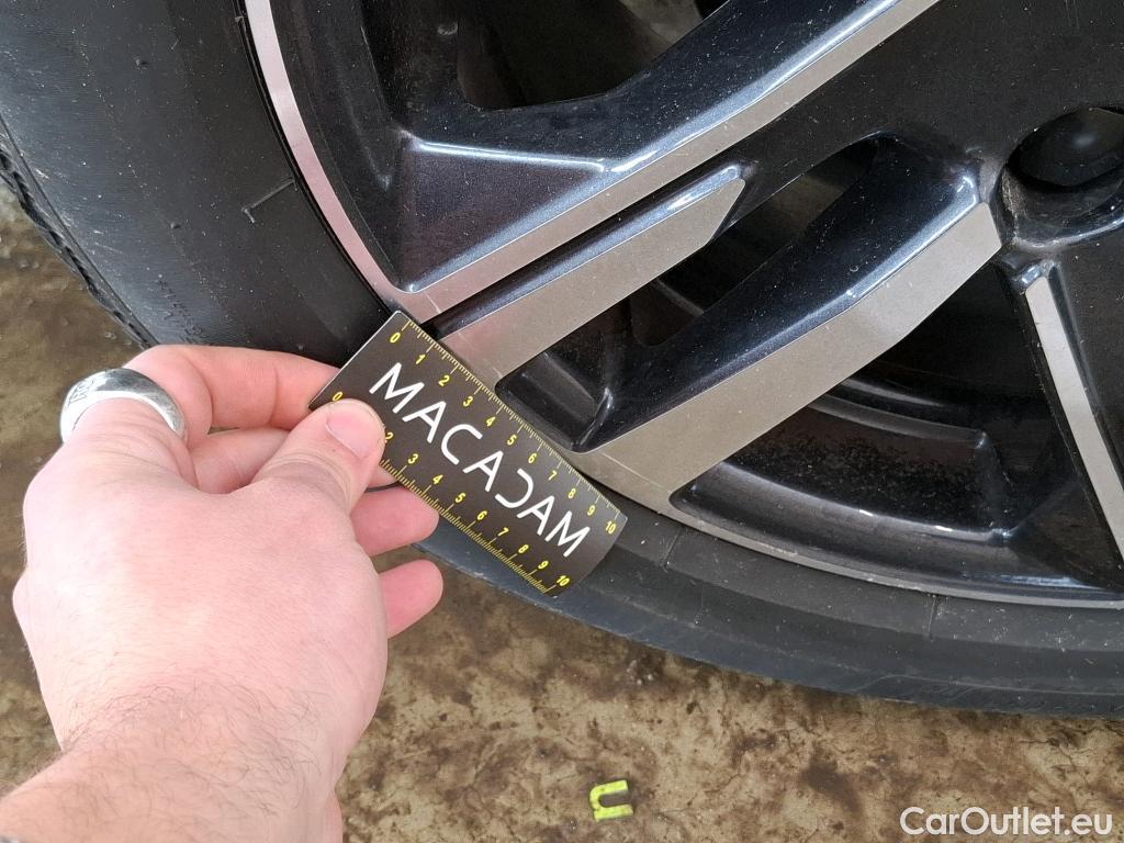  Peugeot  208  Allure Pack 1.2 PureTech 100CV BVA8 E6d #12