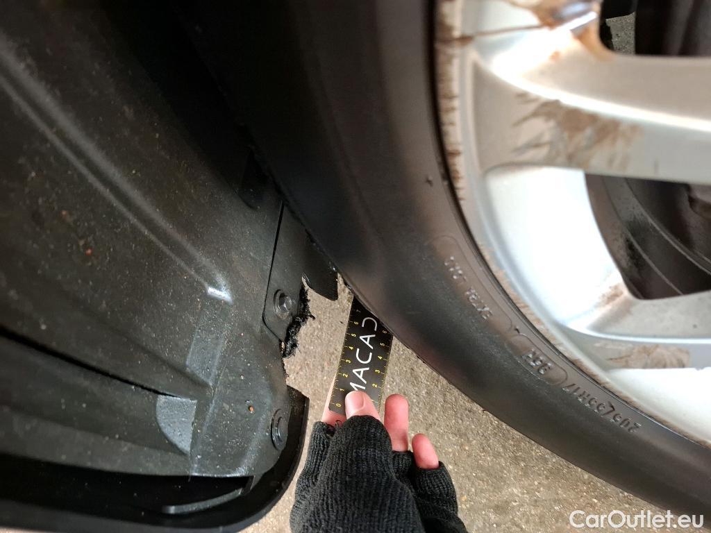  Mercedes  A-Klasse MERCEDES-BENZ Classe A Berline / 2018 / 4P / Berline A 180 d Business Line #58