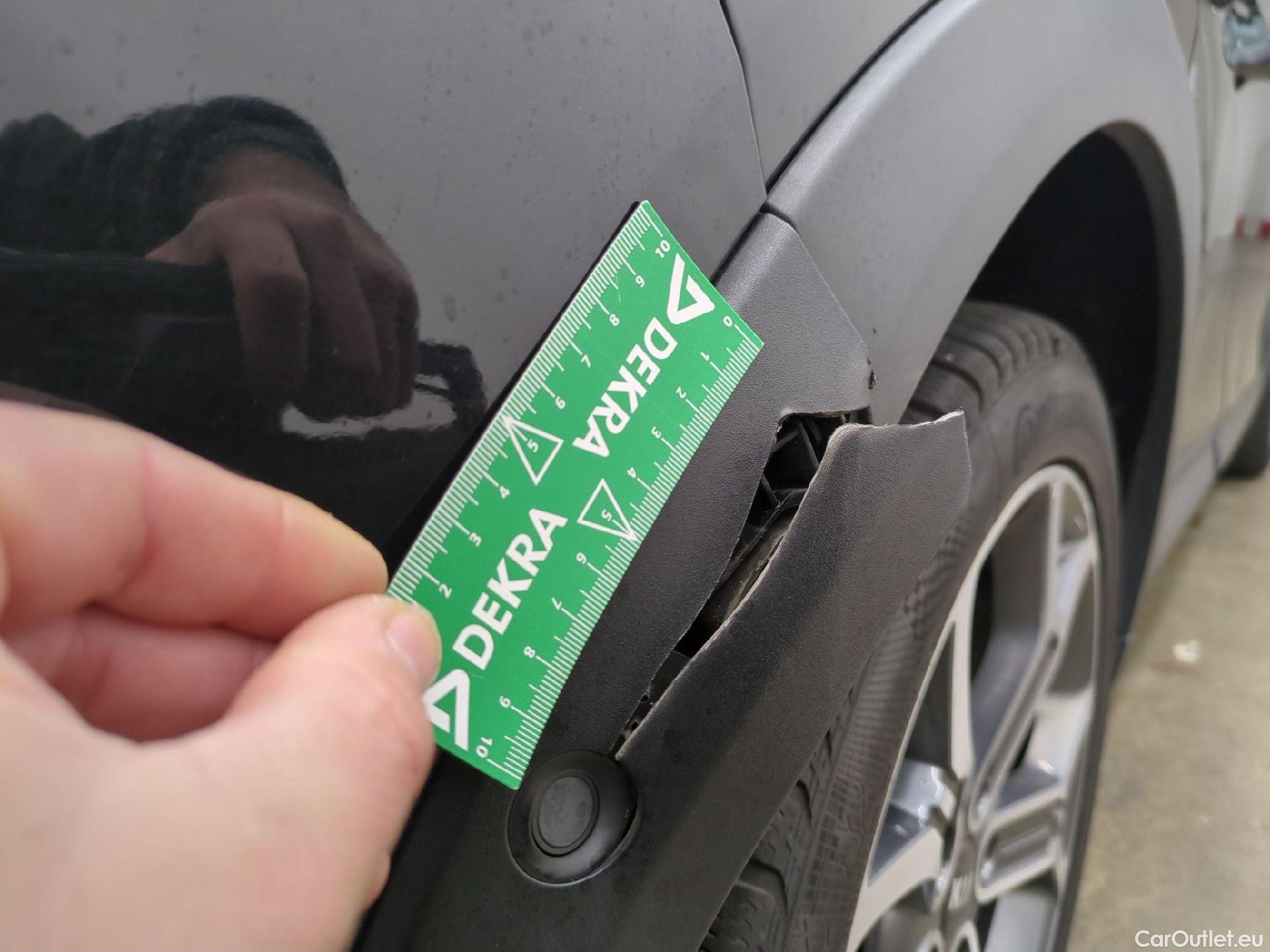  KIA  XCeed KIA  / 2019 / 5P / Crossover 1.6 CRDI 136 ISG LAUNCH EDITION #51