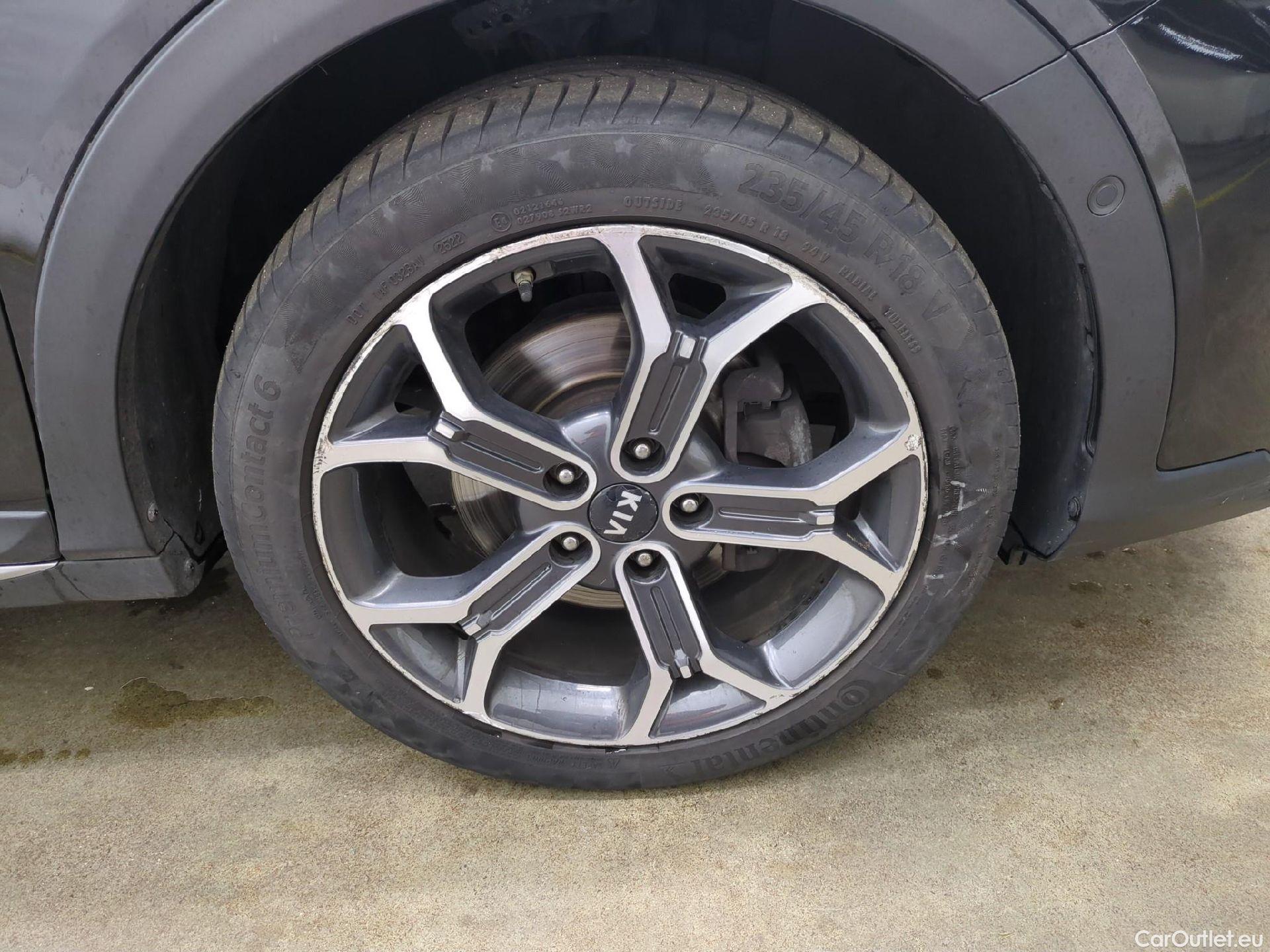  KIA  XCeed KIA  / 2019 / 5P / Crossover 1.6 CRDI 136 ISG LAUNCH EDITION #20