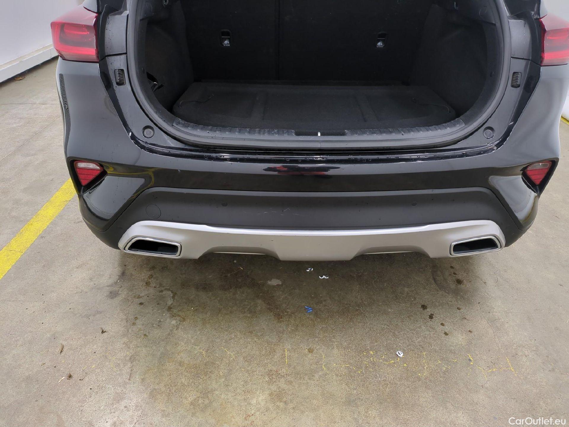  KIA  XCeed KIA  / 2019 / 5P / Crossover 1.6 CRDI 136 ISG LAUNCH EDITION #50