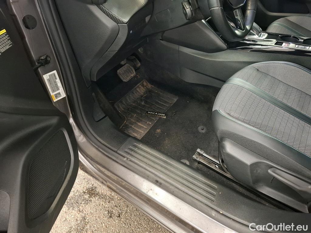  Peugeot  2008  Allure Business 1.5 HDi 130CV BVA8 E6d #1