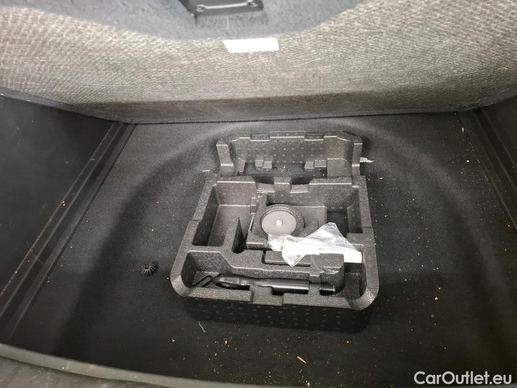  Jeep  Compass JEEP  / 2021 / 5P / SUV 1.5 MHEV TURBO T4 130 LIMITED CD JE 65 #19