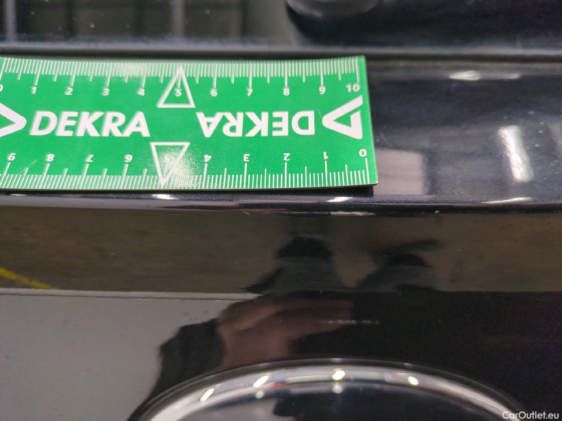  KIA  XCeed KIA  / 2019 / 5P / Crossover 1.6 CRDI 136 ISG LAUNCH EDITION #64