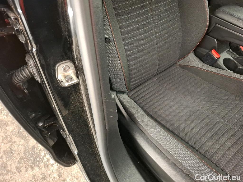  Peugeot  2008  Active Business 1.5 HDi 130CV BVA8 E6d #15