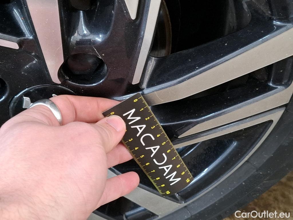  Peugeot  208  Allure Pack 1.2 PureTech 100CV BVA8 E6d #14