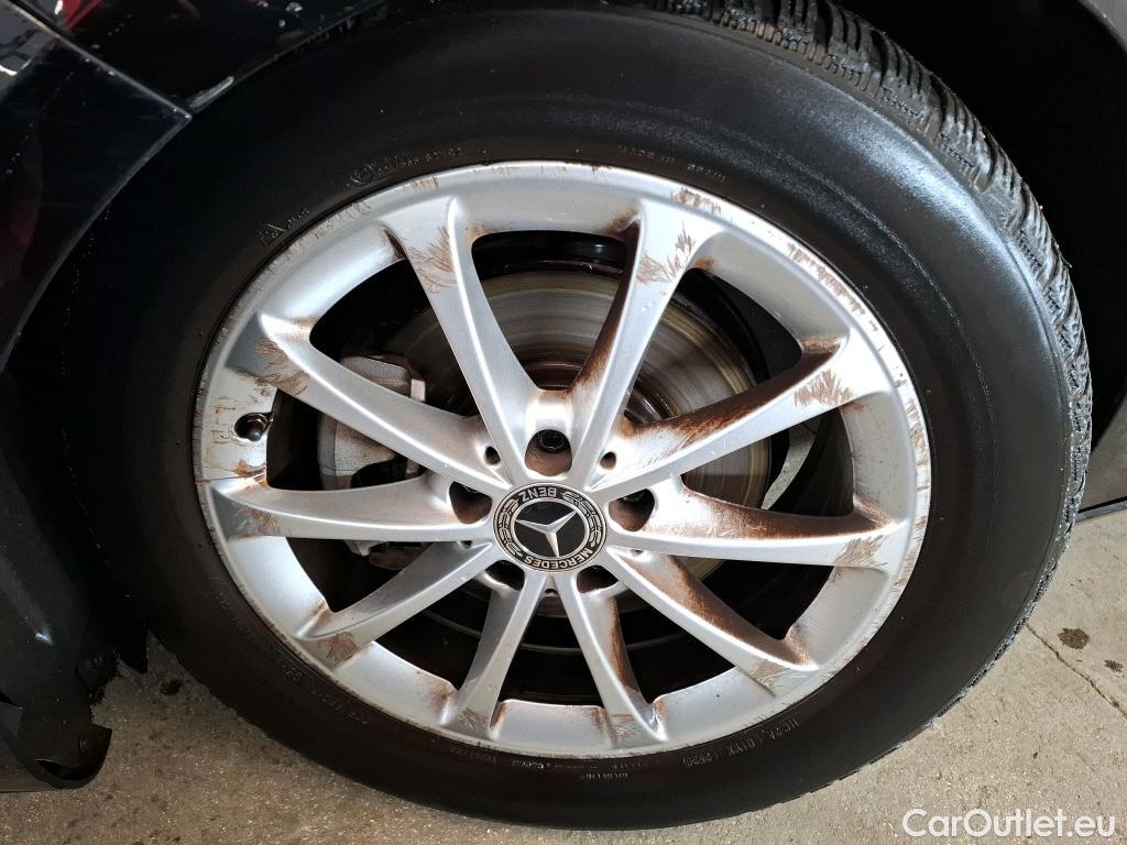  Mercedes  A-Klasse MERCEDES-BENZ Classe A Berline / 2018 / 4P / Berline A 180 d Business Line #44