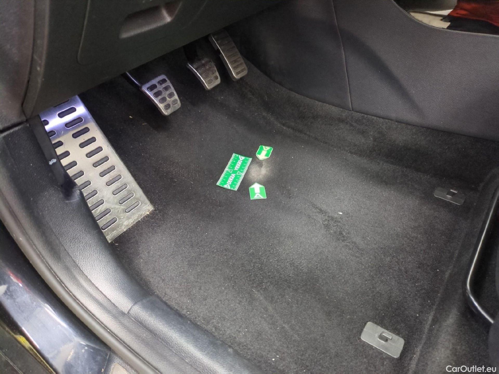  KIA  XCeed KIA  / 2019 / 5P / Crossover 1.6 CRDI 136 ISG LAUNCH EDITION #74