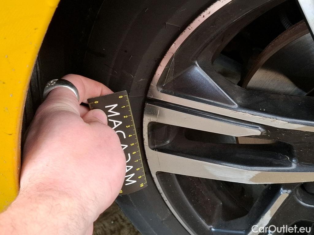  Peugeot  208  Allure Pack 1.2 PureTech 100CV BVA8 E6d #8