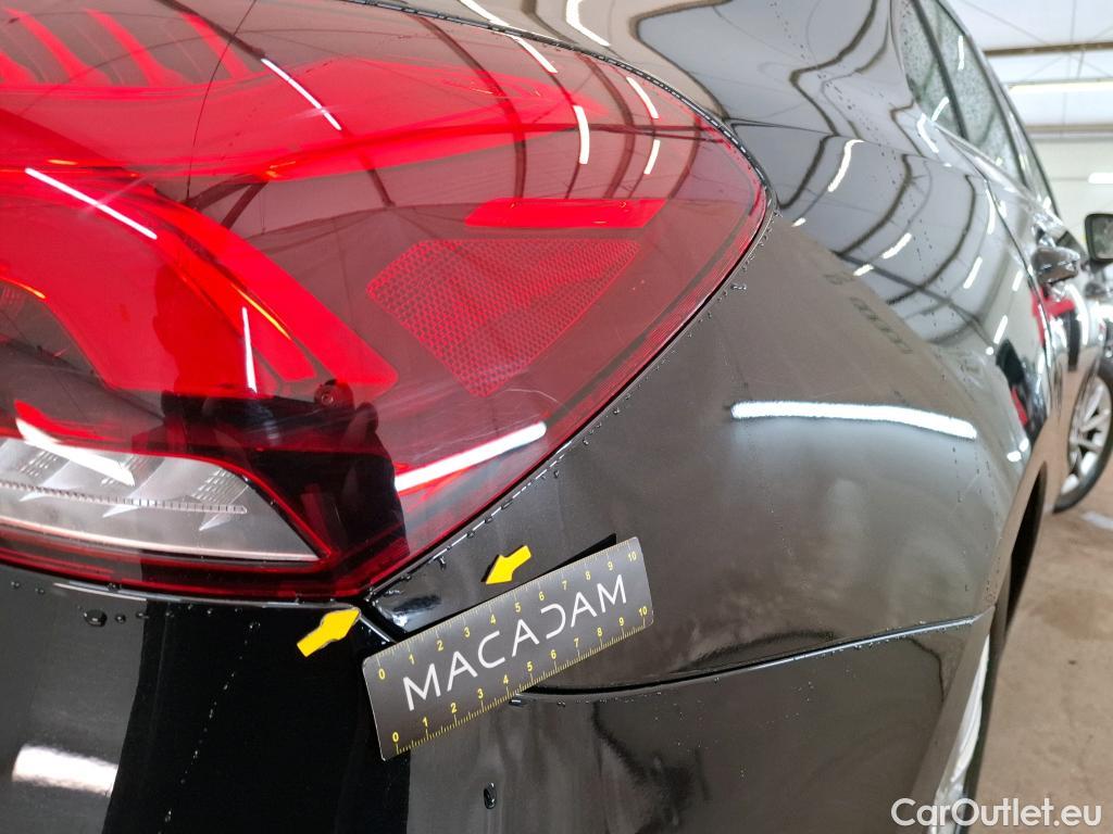  Mercedes  A-Klasse MERCEDES-BENZ Classe A Berline / 2018 / 4P / Berline A 180 d Business Line #62