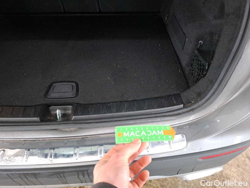  Mercedes  GLA MERCEDES-BENZ  / 2020 / 5P / SUV 1.3  200 BUSINESS LINE DCT #23