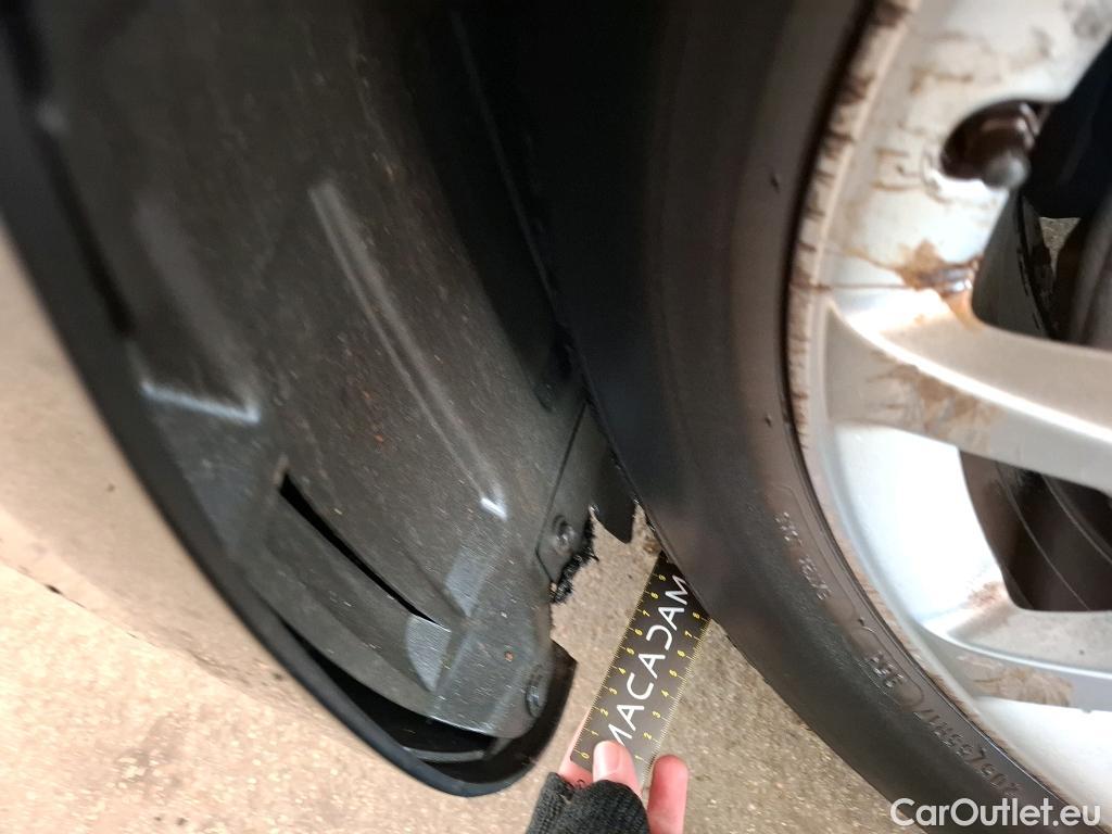  Mercedes  A-Klasse MERCEDES-BENZ Classe A Berline / 2018 / 4P / Berline A 180 d Business Line #57