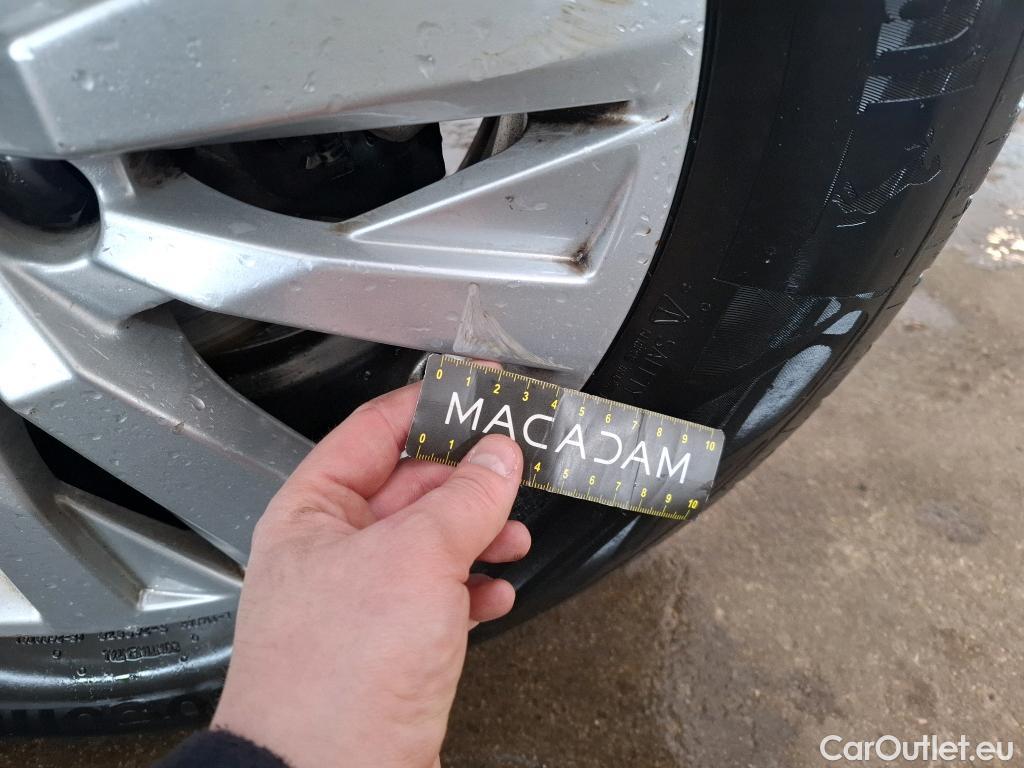  Peugeot  5008  Active Pack 1.5 HDi 130CV BVA8 7 Sieges E6d #17