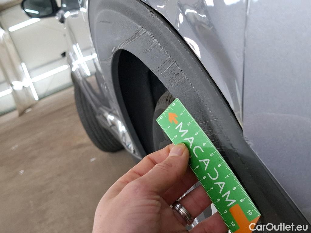  Peugeot  5008  Allure Pack 1.5 HDi 130CV BVA8 7 Sieges E6d #32