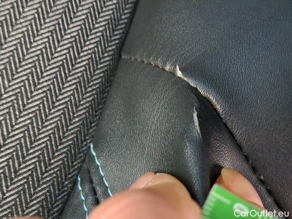  Peugeot  5008  Allure Pack 1.5 HDi 130CV BVA8 7 Sieges E6d #38