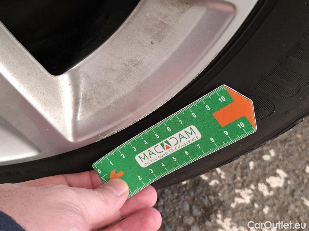  Peugeot  308 PEUGEOT  / 2017 / 5P / Berline BlueHDi 130 EAT6 S&S ACTIVE BUSINESS #9