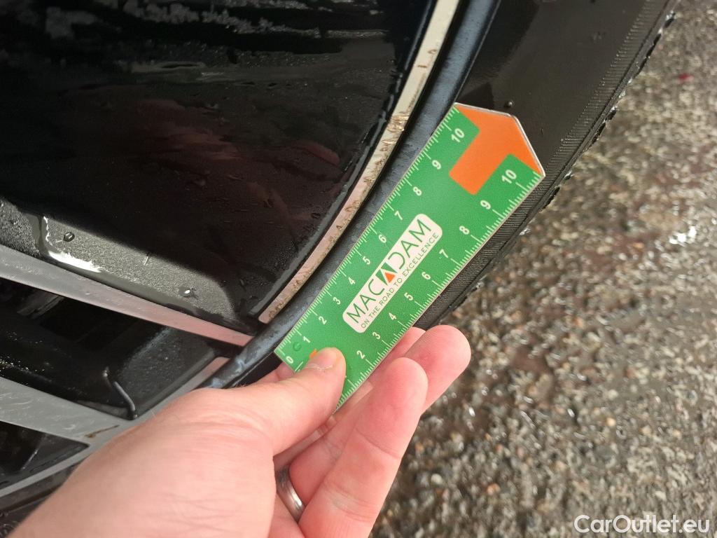  Peugeot  3008 PEUGEOT  / 2020 / 5P / SUV 1.6 HYBRID 225 E-EAT8 GT Pack #16