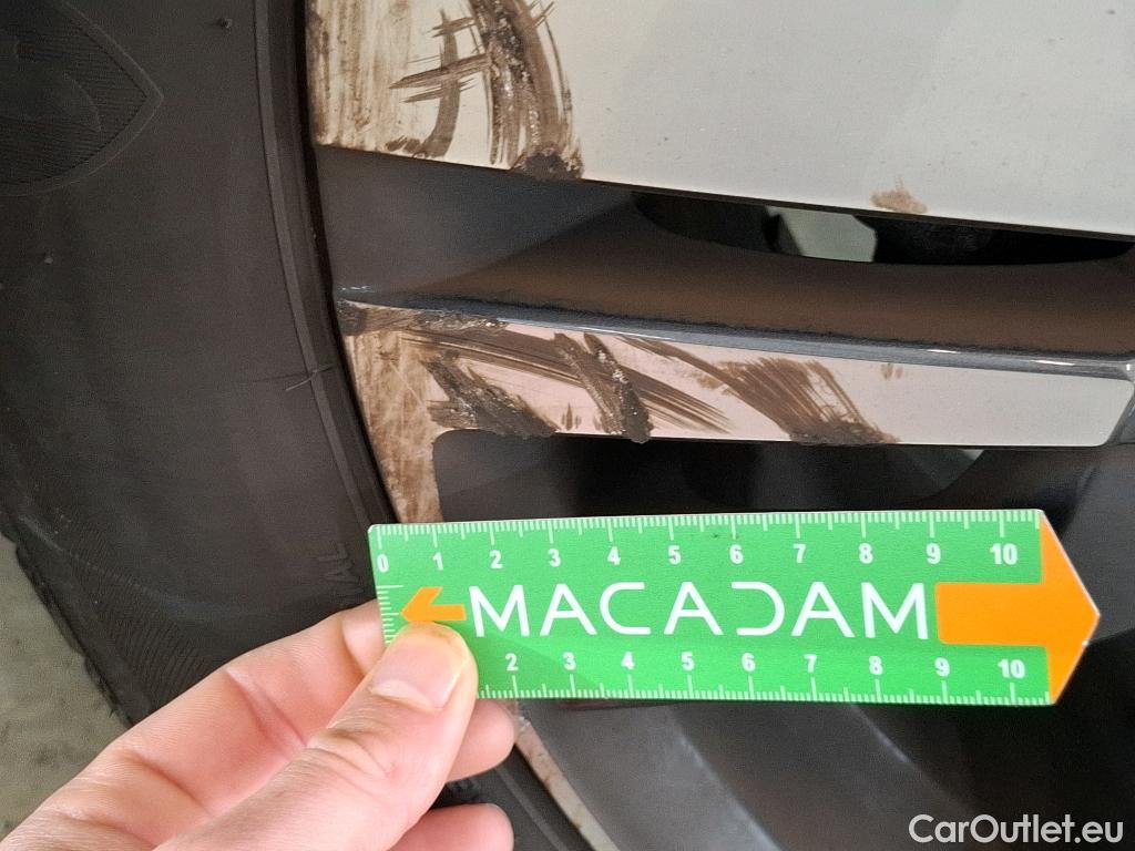  Peugeot  5008  Allure Pack 1.5 HDi 130CV BVA8 7 Sieges E6d #44