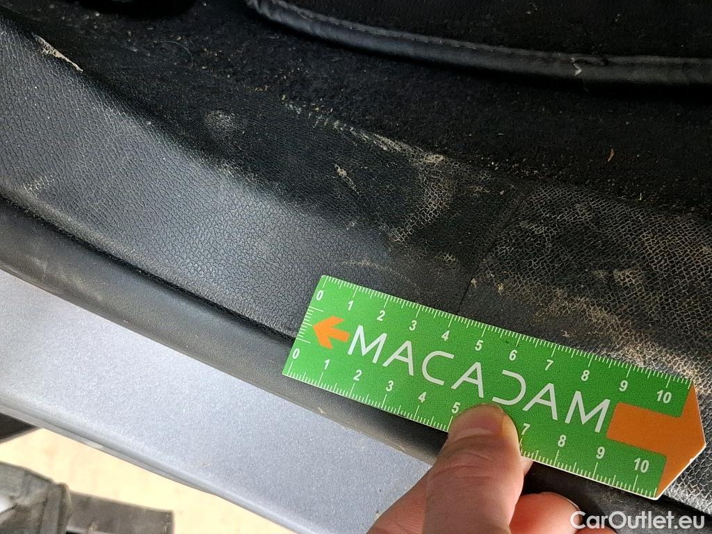  Peugeot  5008  Allure Pack 1.5 HDi 130CV BVA8 7 Sieges E6d #62