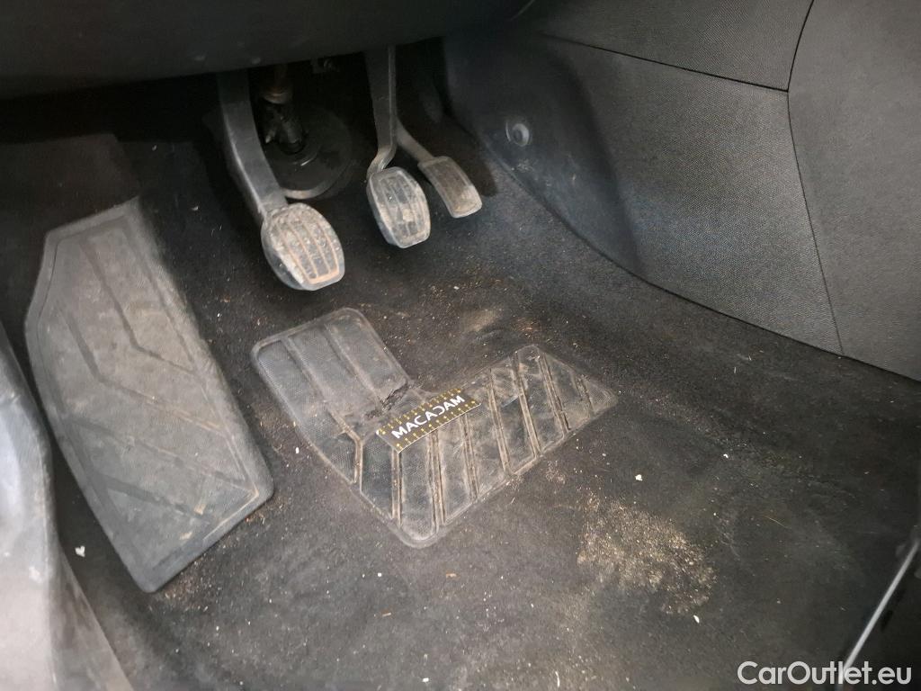  Peugeot  308  Allure Business 1.2 PureTech 130CV BVM6 E6dT #25