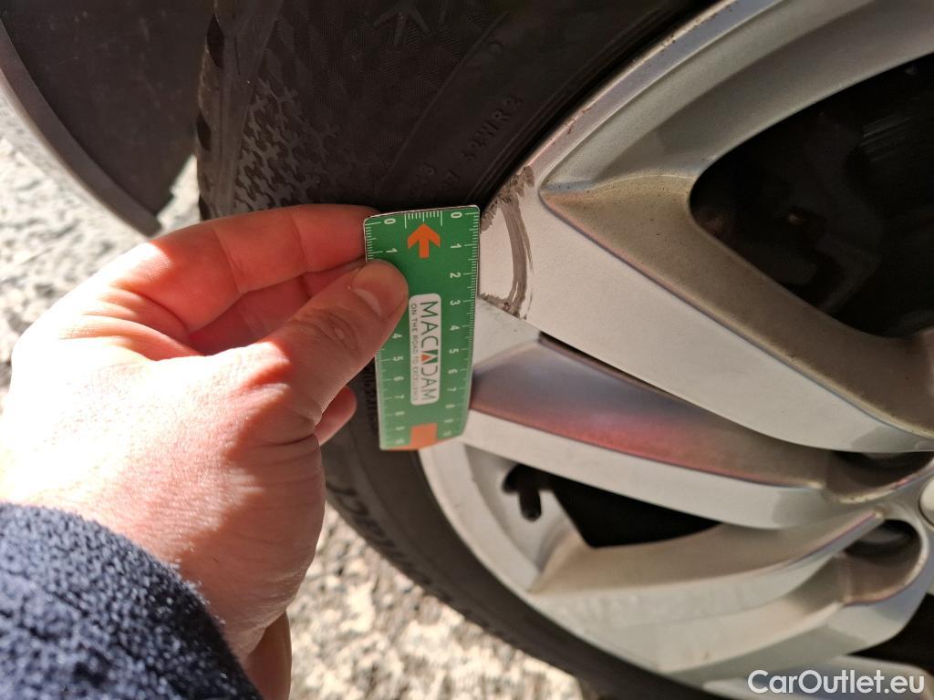  Peugeot  308 PEUGEOT  / 2017 / 5P / Berline BlueHDi 130 EAT6 S&S ACTIVE BUSINESS #25