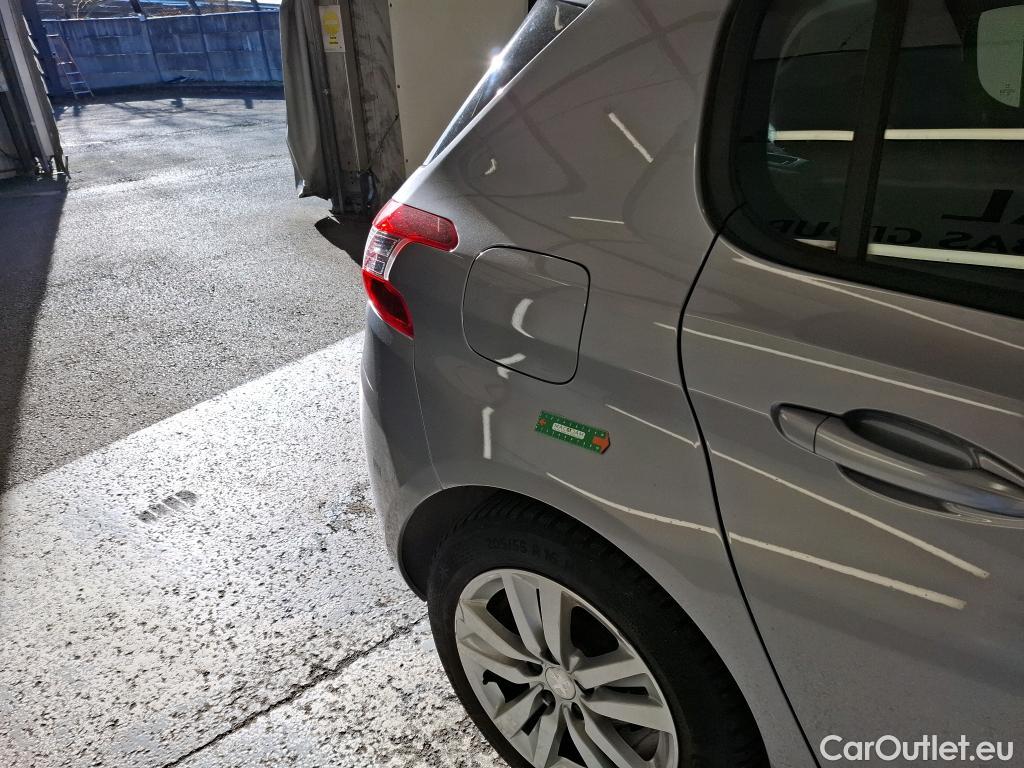  Peugeot  308 PEUGEOT  / 2017 / 5P / Berline BlueHDi 130 EAT6 S&S ACTIVE BUSINESS #26