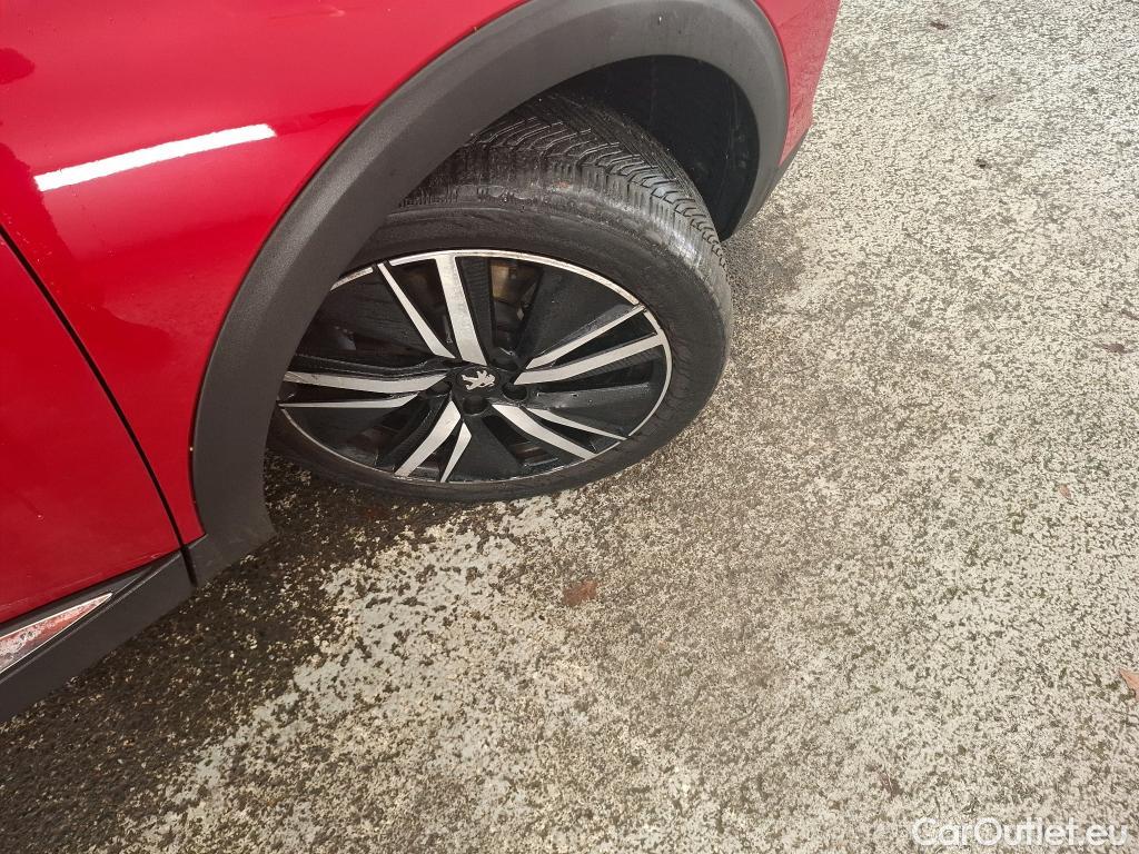  Peugeot  3008 PEUGEOT  / 2020 / 5P / SUV 1.6 HYBRID 225 E-EAT8 GT Pack #23