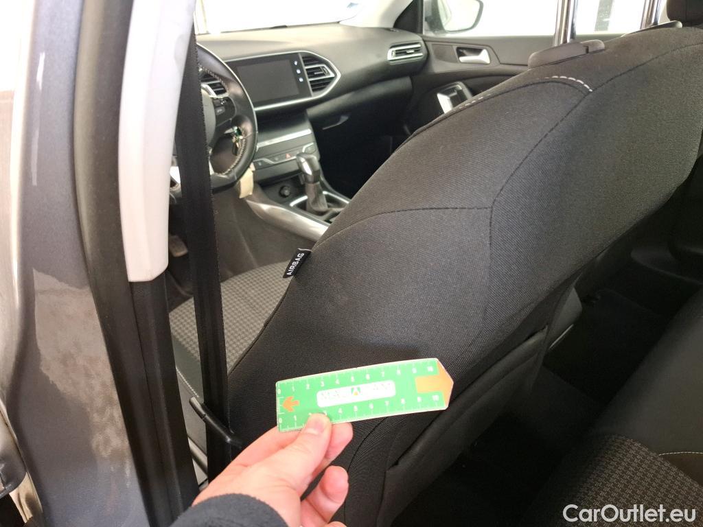  Peugeot  308 PEUGEOT  / 2017 / 5P / Berline BlueHDi 130 EAT6 S&S ACTIVE BUSINESS #19