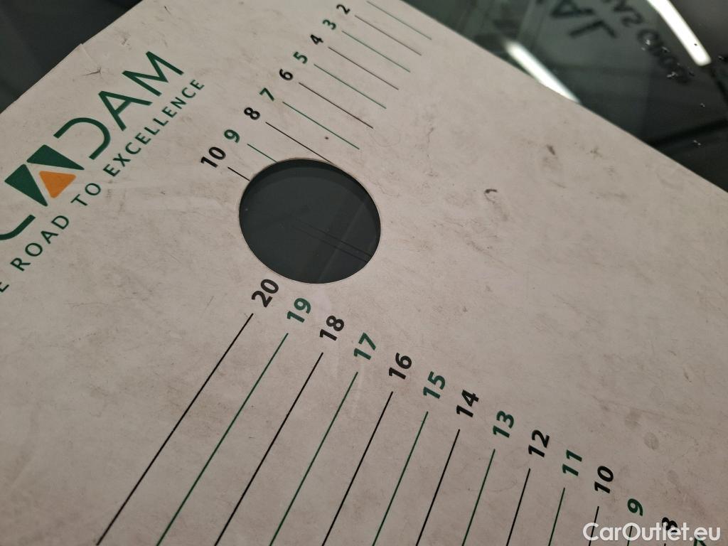  Peugeot  3008 PEUGEOT  / 2020 / 5P / SUV 1.6 HYBRID 225 E-EAT8 GT Pack #2