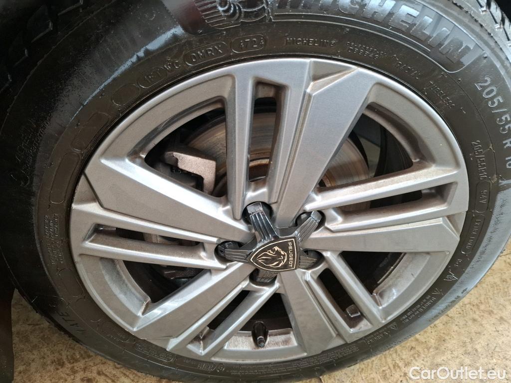  Peugeot  308  Active Pack 1.2 PureTech 130CV BVM6 E6d #30