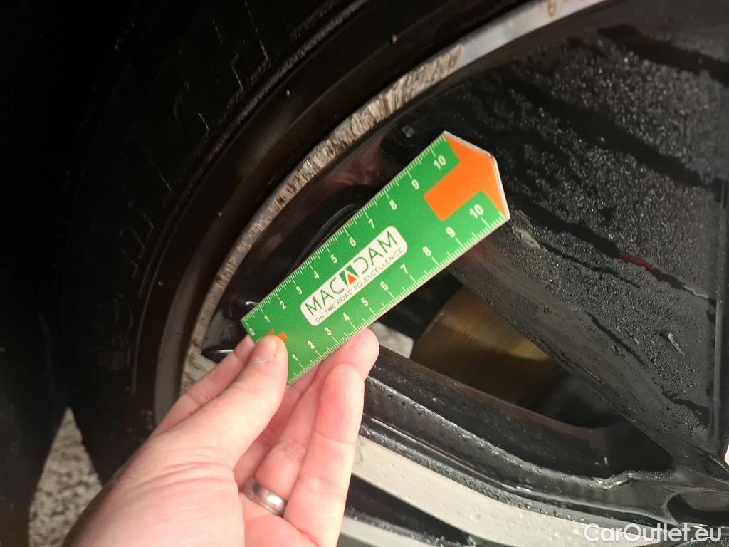  Peugeot  3008 PEUGEOT  / 2020 / 5P / SUV 1.6 HYBRID 225 E-EAT8 GT Pack #26