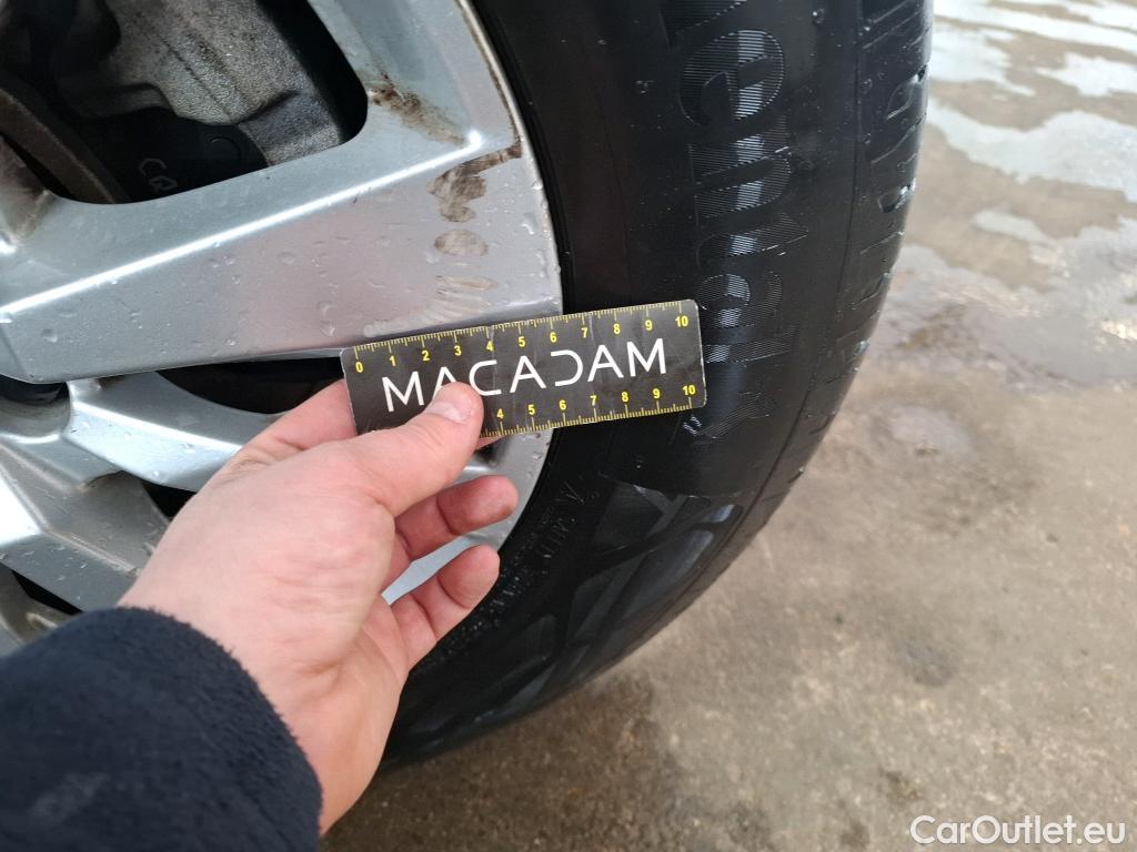  Peugeot  5008  Active Pack 1.5 HDi 130CV BVA8 7 Sieges E6d #11