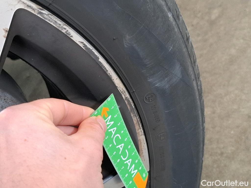  Peugeot  5008  Allure Pack 1.5 HDi 130CV BVA8 7 Sieges E6d #51