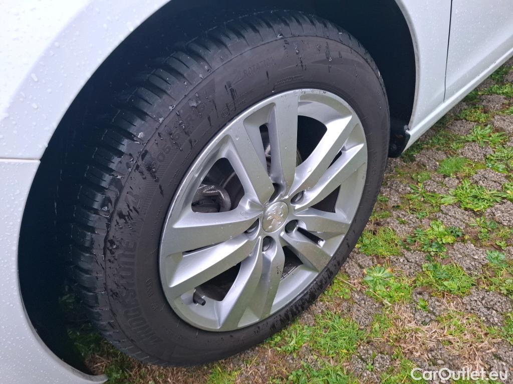  Peugeot  308  Active 1.2 PureTech 110CV BVM6 E6d #15