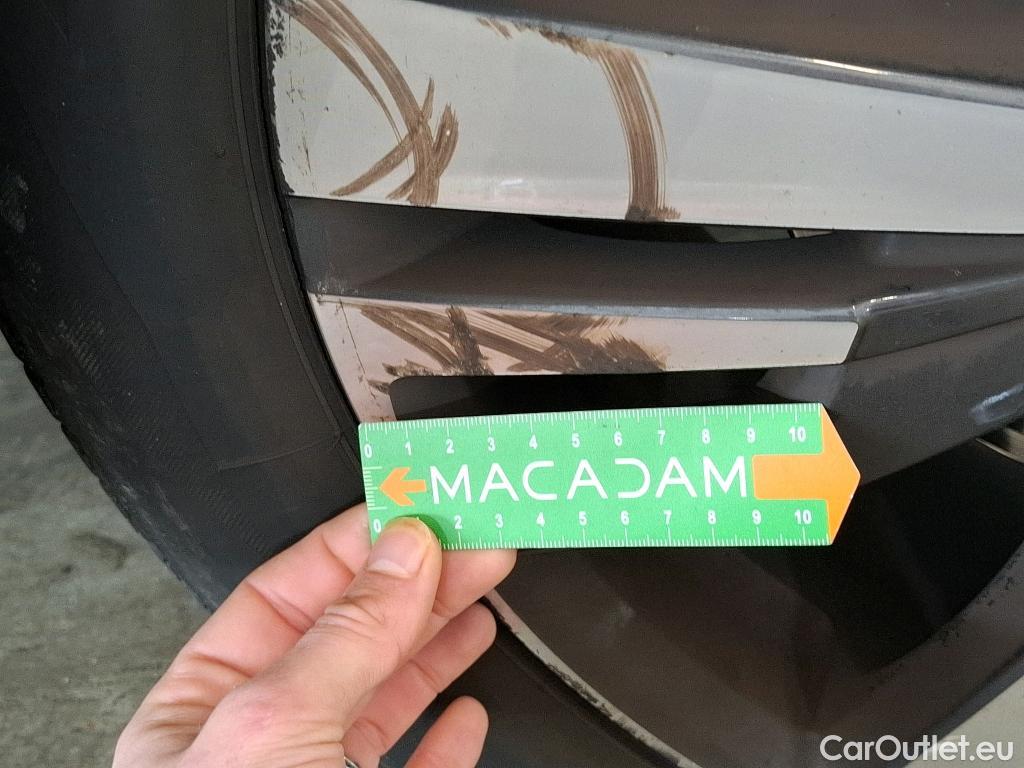  Peugeot  5008  Allure Pack 1.5 HDi 130CV BVA8 7 Sieges E6d #55