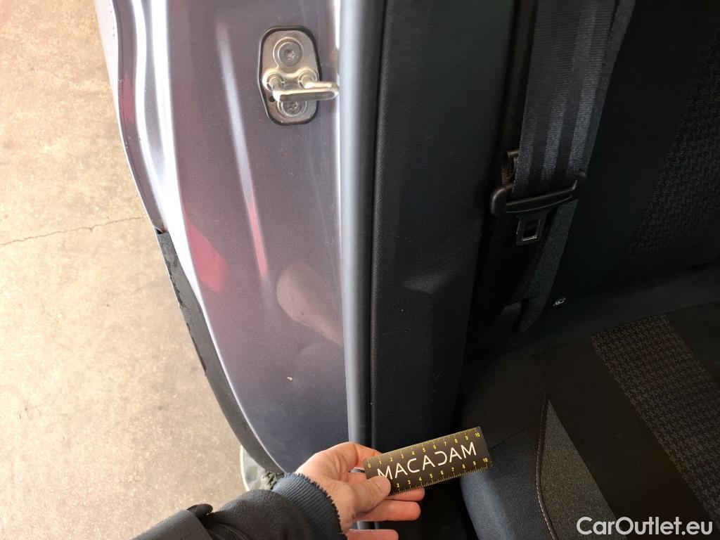  Peugeot  3008  Active Business 1.2 PureTech 130CV BVA8 E6d #17