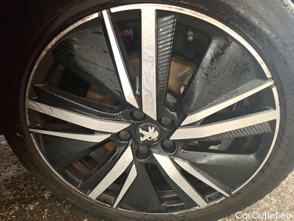  Peugeot  3008 PEUGEOT  / 2020 / 5P / SUV 1.6 HYBRID 225 E-EAT8 GT Pack #24