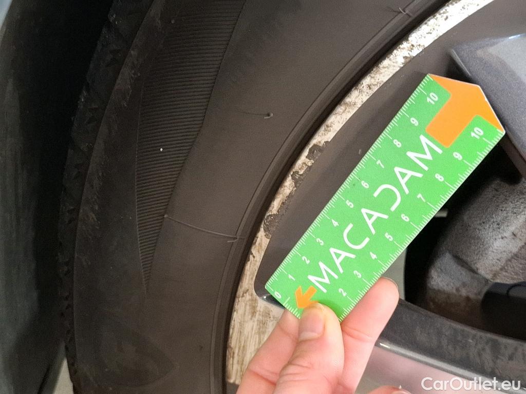  Peugeot  5008  Allure Pack 1.5 HDi 130CV BVA8 7 Sieges E6d #46